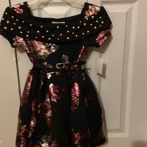 Elegant special occasion size 5 girl dress
